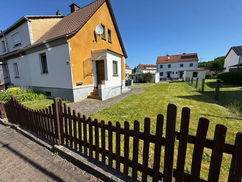 Handwerker aufgepasst! - Einfamilienhaus mit großem Garten in Unterbreitbach-Räsa